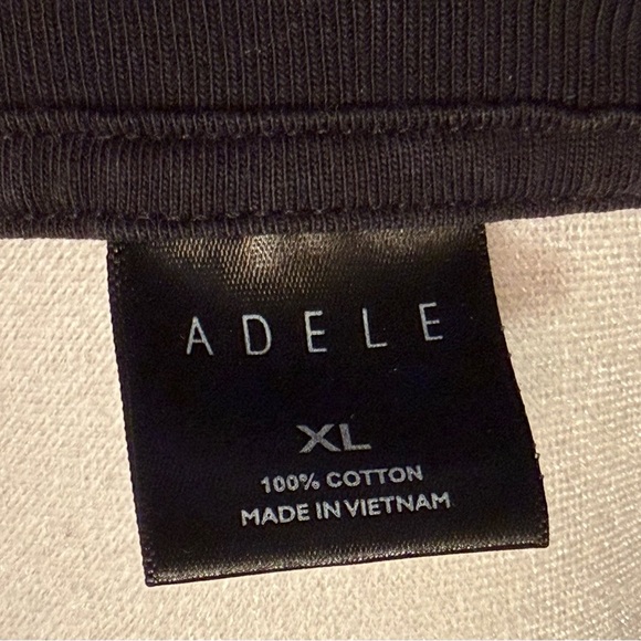 ADELE XL CONCERT TSHIRT from Ceasar's Palace - Picture 5 of 6